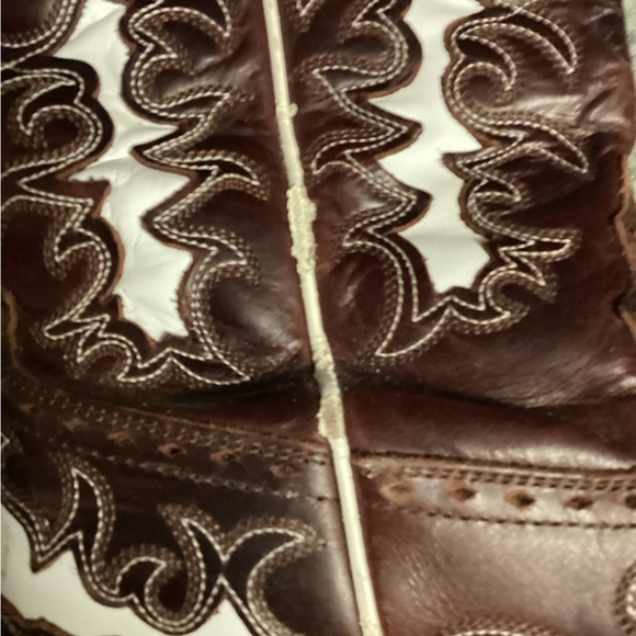 Ariat Cowgirl Boots - Picture 8 of 9